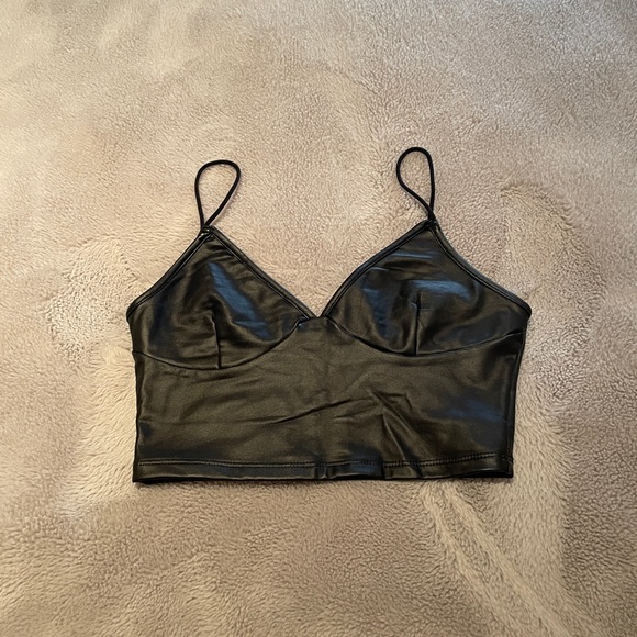 SHEIN leather look crop top - Picture 2 of 4